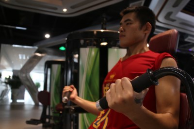 减肥达人训练营：刘峰轩３个月减重６５斤